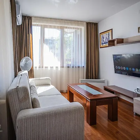 Belvedere Cozy 1br *